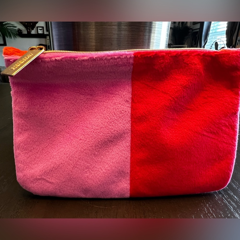 Ipsy Glambag in Fuzzy Pink and Red, NEW Never Used
